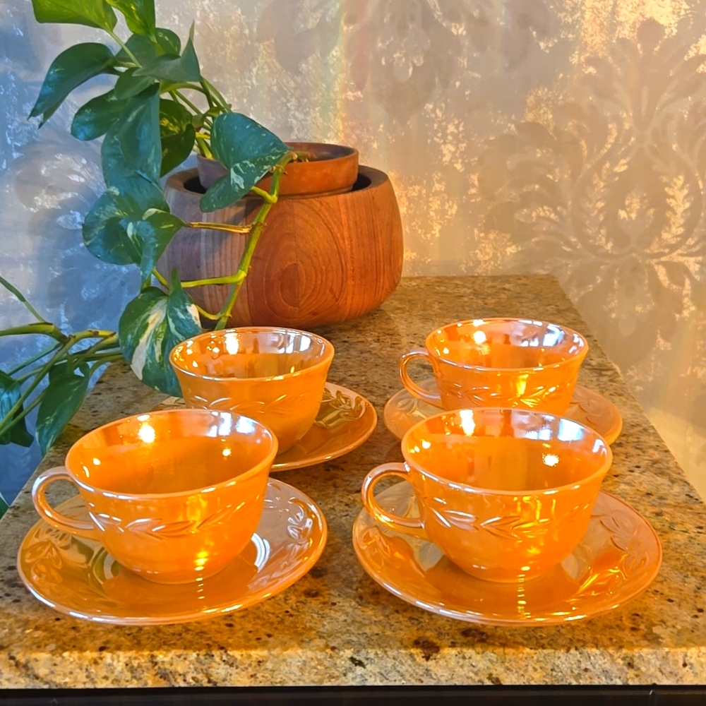 Vintage Fire King peach lustre ware laurel leaf set of 4 cups and saucers